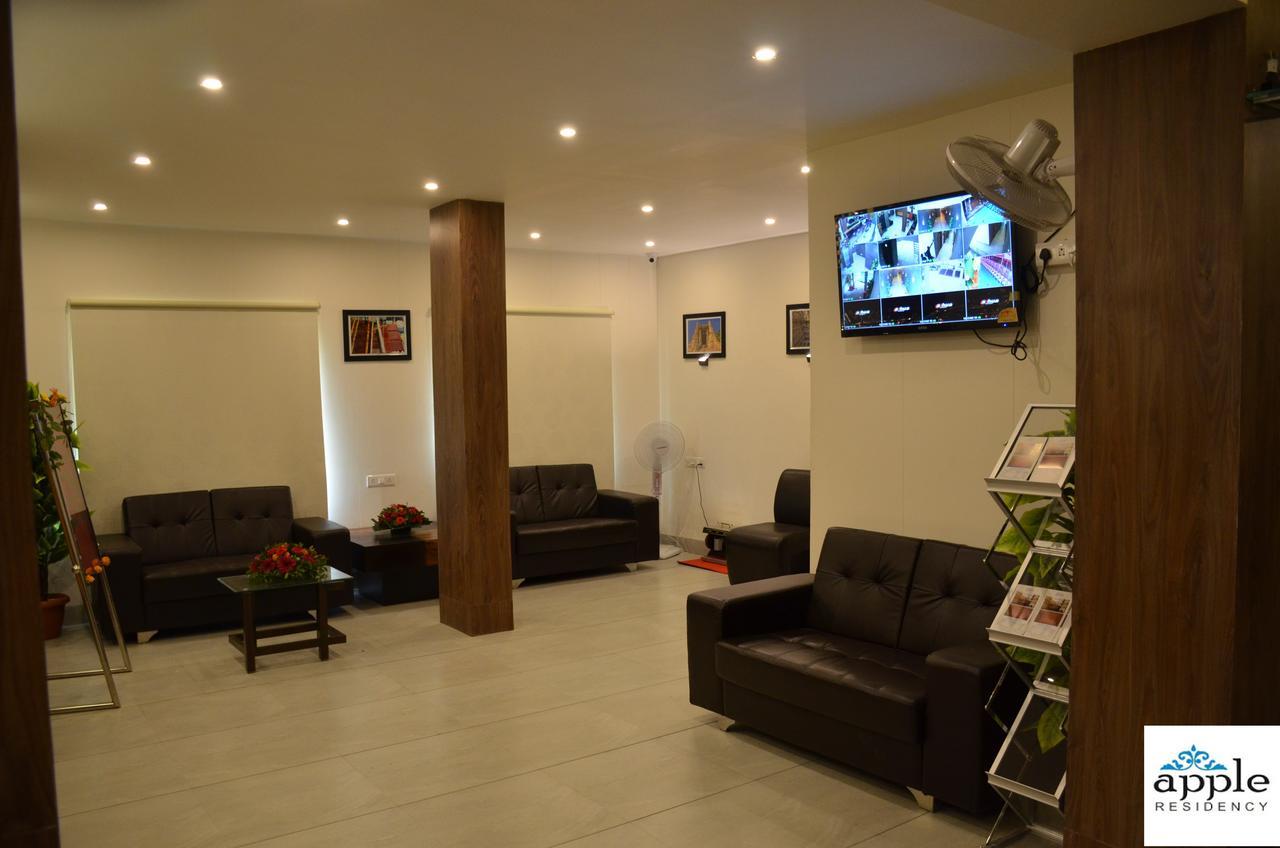 Apple Residency Otel Pātan Dış mekan fotoğraf